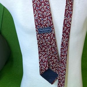 EUC- BURBERRY silk tie